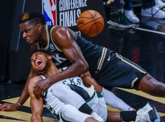 老鹰前锋 老鹰前锋